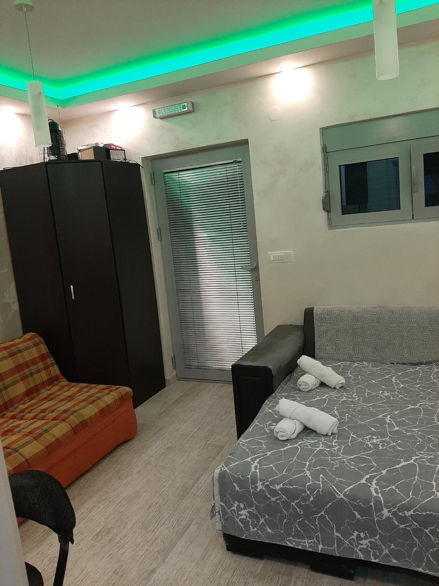 Apartmani Cukic Rafailovici Budva Værelse billede